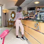 Western Adige Отель 4*