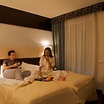 Отель Western Adige