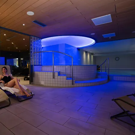 Hotel Western Adige 4*