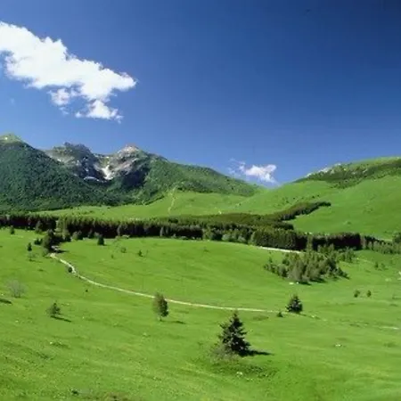 Отель Western Adige